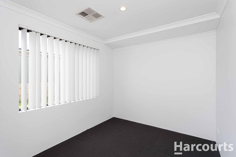 Photo - 8 Aspe Way, Alkimos WA 6038 - Image 11