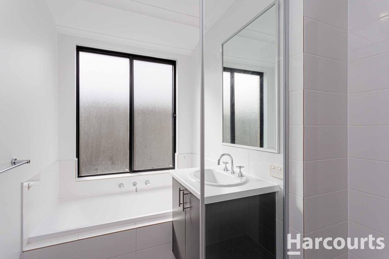 Photo - 8 Aspe Way, Alkimos WA 6038 - Image 13