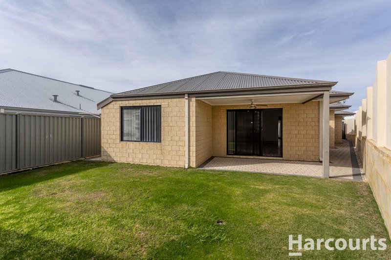 Photo - 8 Aspe Way, Alkimos WA 6038 - Image 16