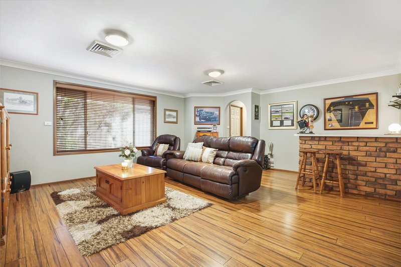 Photo - 8 Aster Close, Glenmore Park NSW 2745 - Image 5