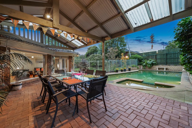 Photo - 8 Aston Heath, Glen Waverley VIC 3150 - Image 15