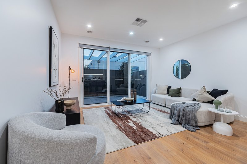 Photo - 8 Astronomy Street, Greenvale VIC 3059 - Image 10