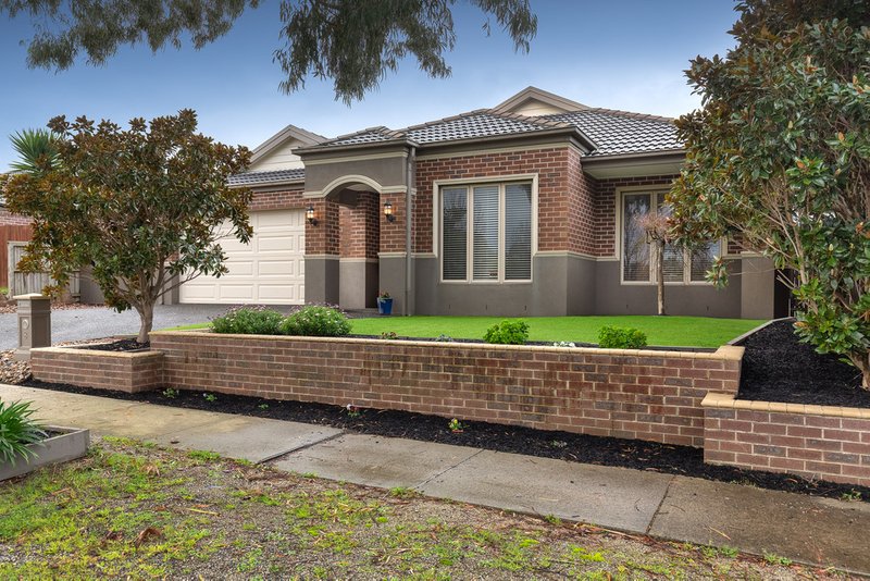 8 Atkinson Drive, Berwick VIC 3806