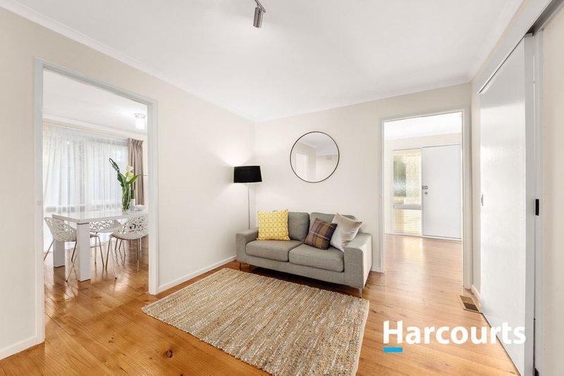 Photo - 8 Attenborough Square, Wantirna VIC 3152 - Image 4