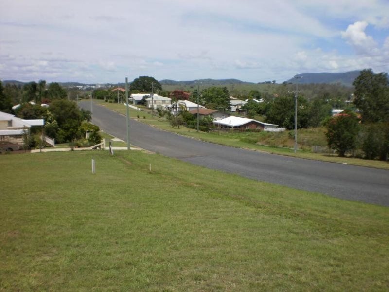 Photo - 8 Atthow Street, Kilcoy QLD 4515 - Image 4