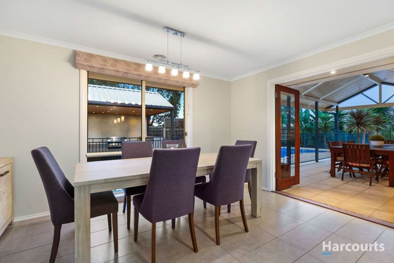 Photo - 8 Augusta Court, Rowville VIC 3178 - Image 6