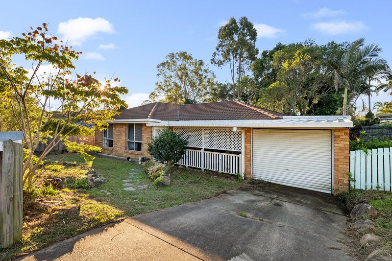 Photo - 8 Augustins Crescent, Petrie QLD 4502 - Image 2