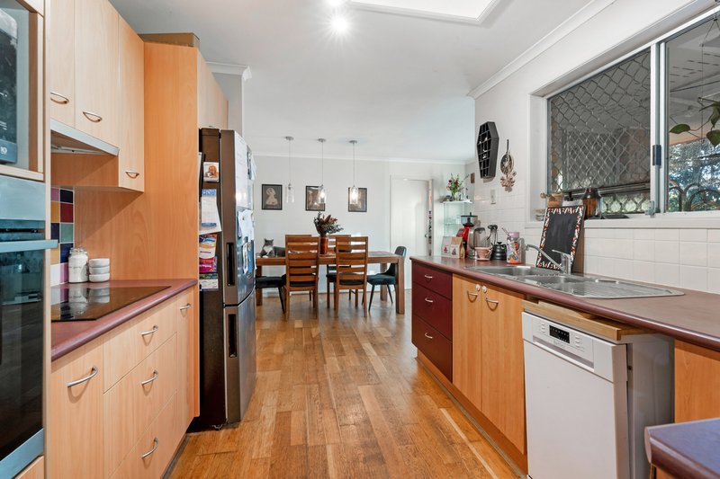 Photo - 8 Augustins Crescent, Petrie QLD 4502 - Image 4