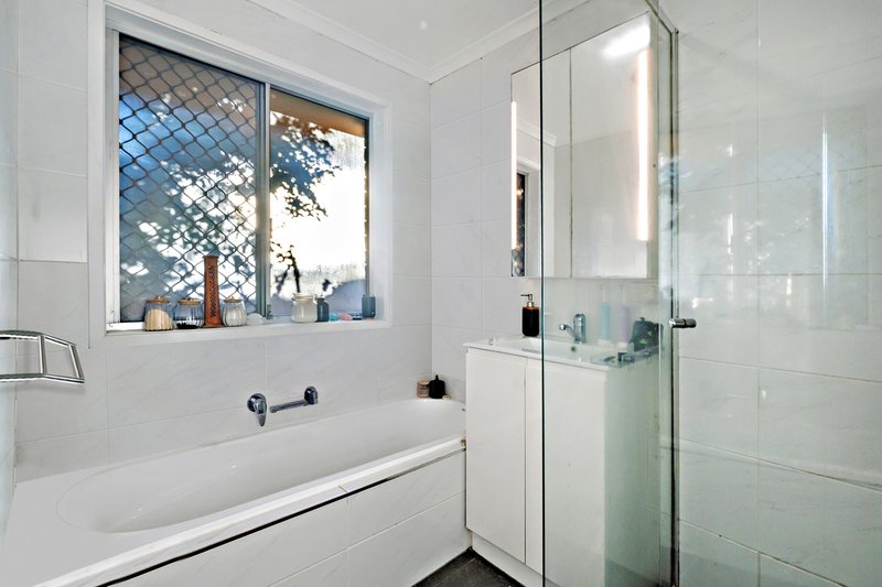 Photo - 8 Augustins Crescent, Petrie QLD 4502 - Image 13