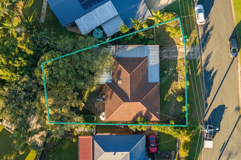 Photo - 8 Augustins Crescent, Petrie QLD 4502 - Image 18