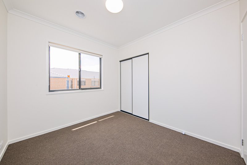 Photo - 8 Auty Way, Clyde North VIC 3978 - Image 8