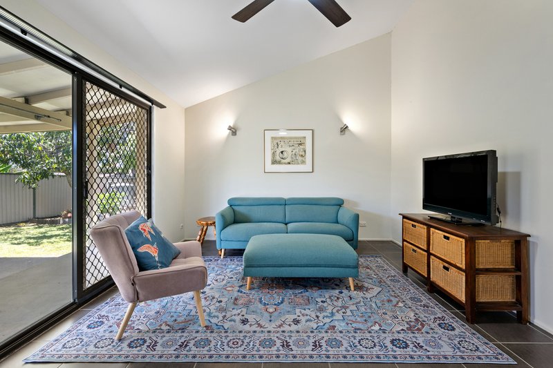 Photo - 8 Avalon Court, Strathpine QLD 4500 - Image 3