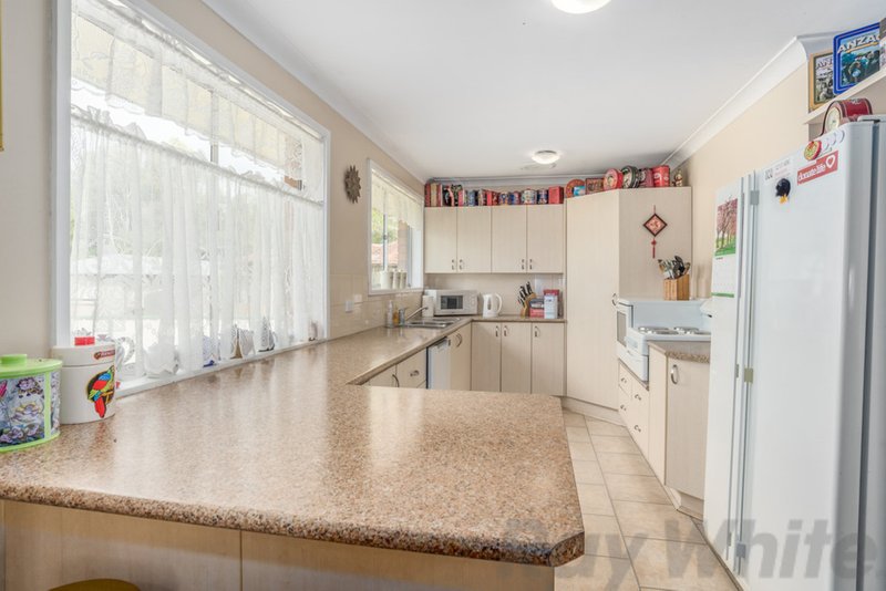 Photo - 8 Avery Close, Kilaben Bay NSW 2283 - Image 4