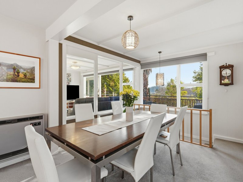 Photo - 8 Avoca Street, Lindisfarne TAS 7015 - Image 6