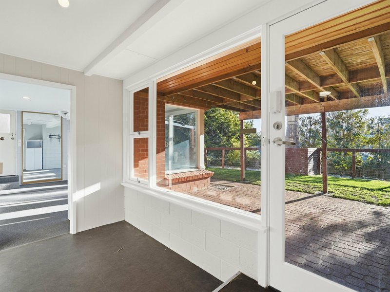 Photo - 8 Avoca Street, Lindisfarne TAS 7015 - Image 16