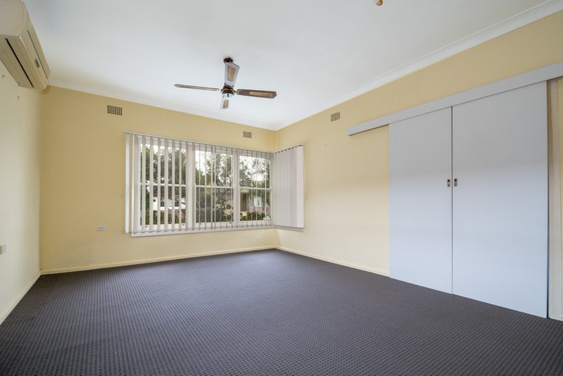 Photo - 8 Avonlea Street, Dapto NSW 2530 - Image 5