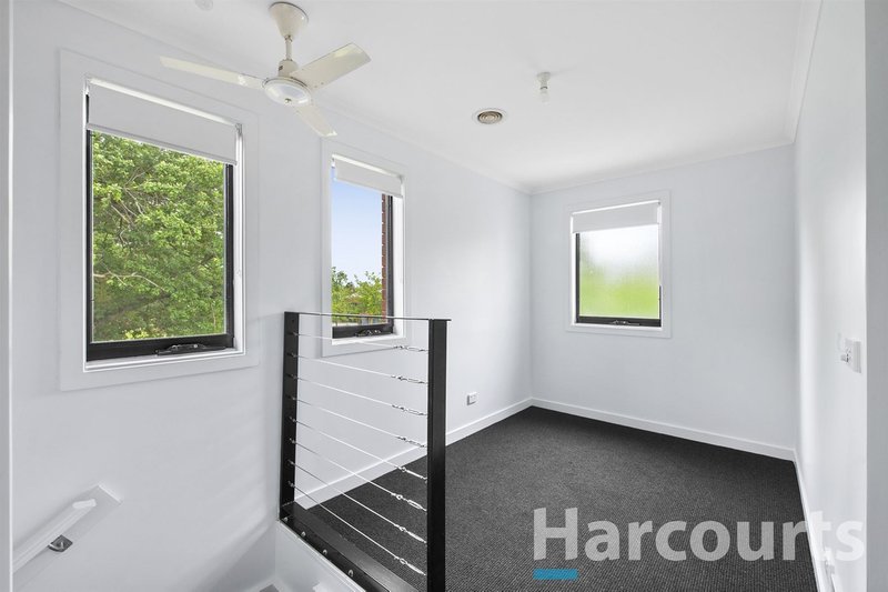 Photo - 8 Ayrvale Avenue, Lake Gardens VIC 3355 - Image 8