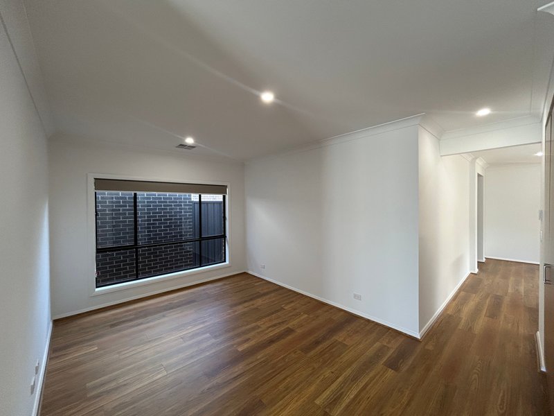 Photo - 8 Azalea Drive, Angle Vale SA 5117 - Image 3