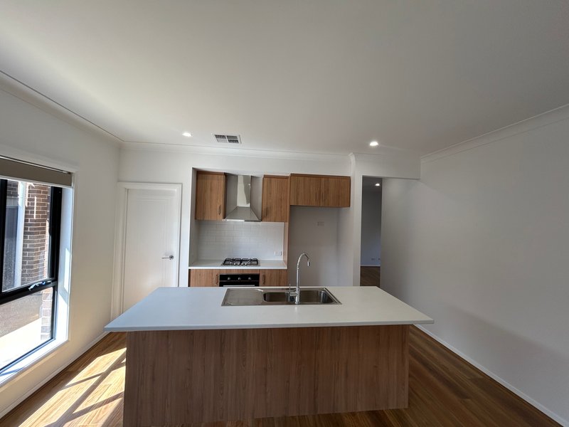 Photo - 8 Azalea Drive, Angle Vale SA 5117 - Image 8