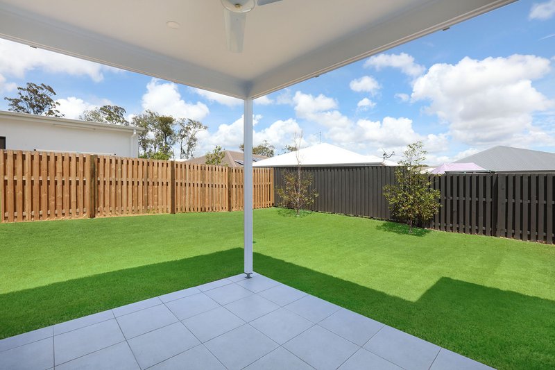 Photo - 8 Azure Way, Coomera QLD 4209 - Image 11