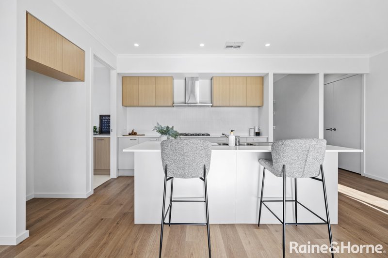 Photo - 8 Badcoe Crescent, Strathalbyn SA 5255 - Image 3