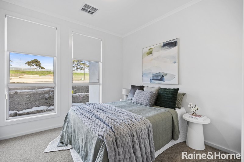 Photo - 8 Badcoe Crescent, Strathalbyn SA 5255 - Image 11