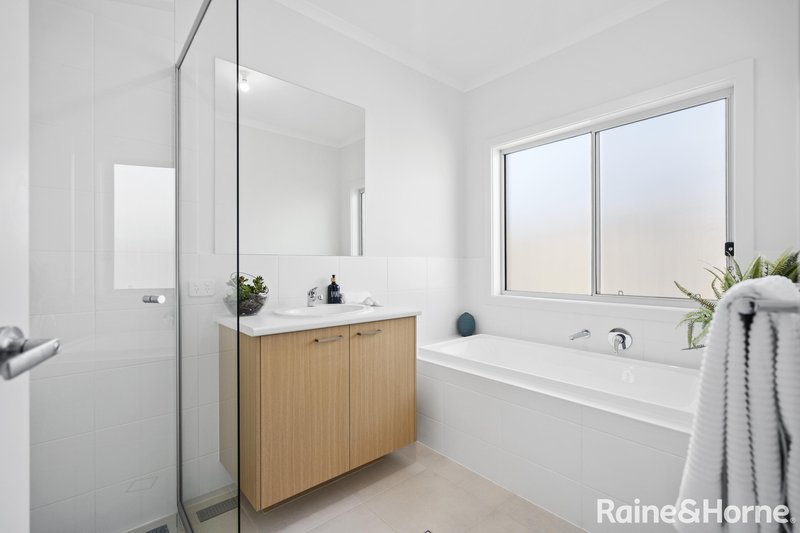 Photo - 8 Badcoe Crescent, Strathalbyn SA 5255 - Image 15