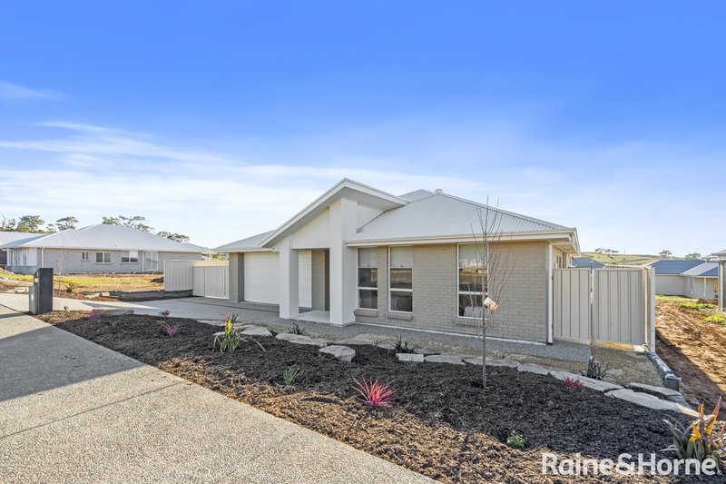 Photo - 8 Badcoe Crescent, Strathalbyn SA 5255 - Image 24