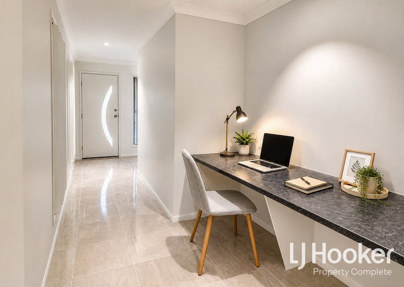 Photo - 8 Bailey Street, Yarrabilba QLD 4207 - Image 2