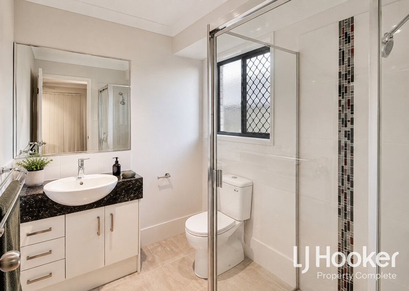 Photo - 8 Bailey Street, Yarrabilba QLD 4207 - Image 6