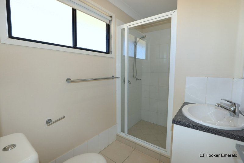 Photo - 8 Baird Street, Emerald QLD 4720 - Image 9