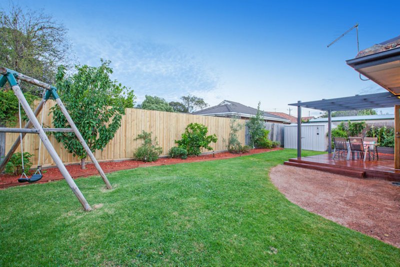 Photo - 8 Ballard Avenue, Coburg North VIC 3058 - Image 11