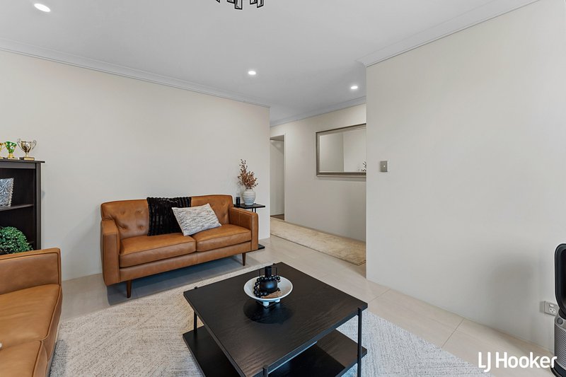Photo - 8 Balliol Court, Piara Waters WA 6112 - Image 5