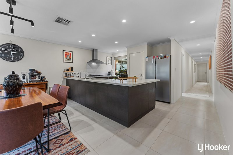 Photo - 8 Balliol Court, Piara Waters WA 6112 - Image 8