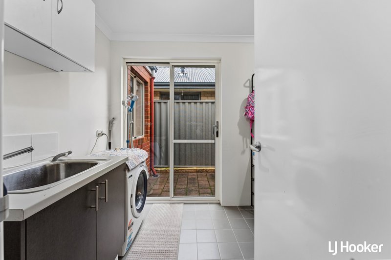 Photo - 8 Balliol Court, Piara Waters WA 6112 - Image 19