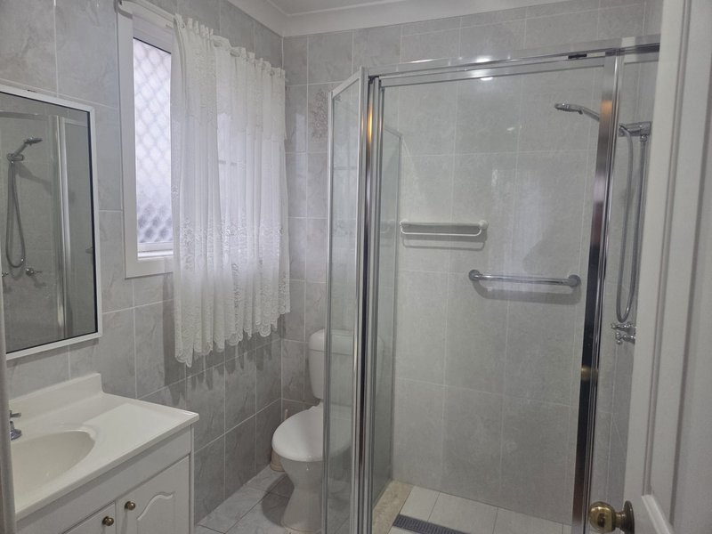 Photo - 8 Balson Close, Abbotsbury NSW 2176 - Image 6