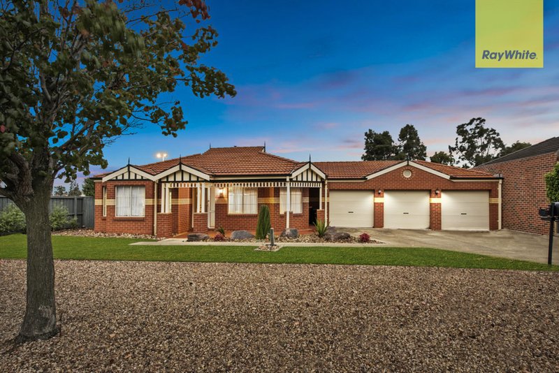 8 Bank Place, Taylors Hill VIC 3037