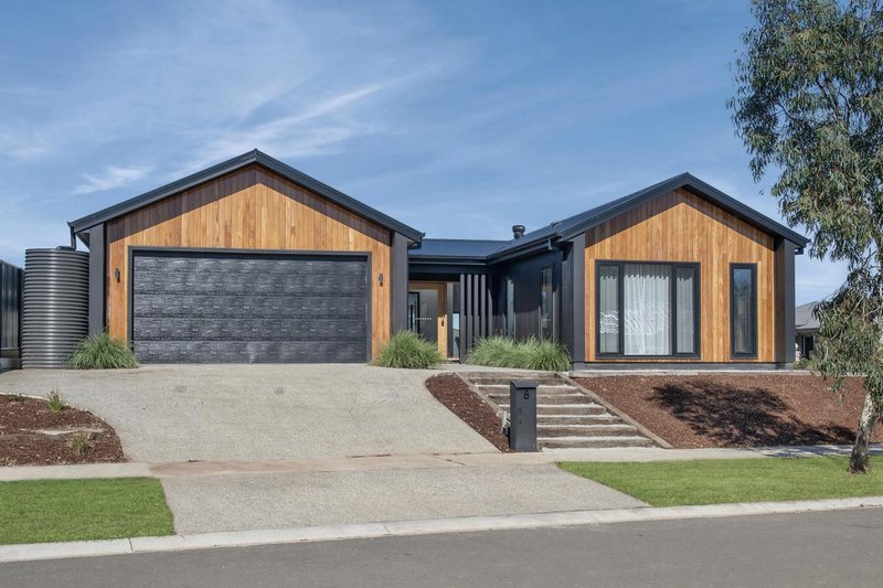 Photo - 8 Banksia Court, Campbells Creek VIC 3451 - Image 1