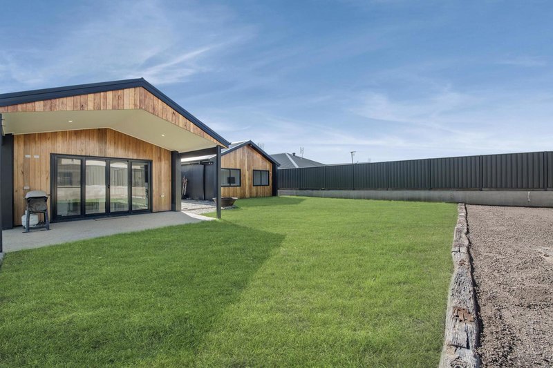 Photo - 8 Banksia Court, Campbells Creek VIC 3451 - Image 14