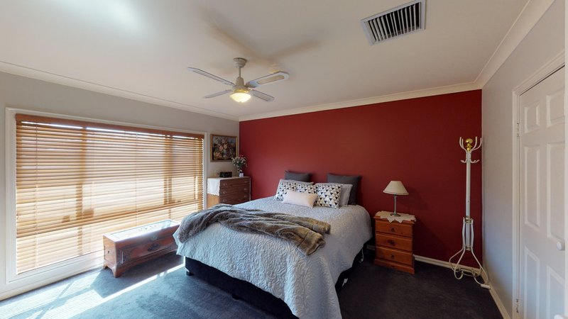 Photo - 8 Banksia Crescent, Dubbo NSW 2830 - Image 7