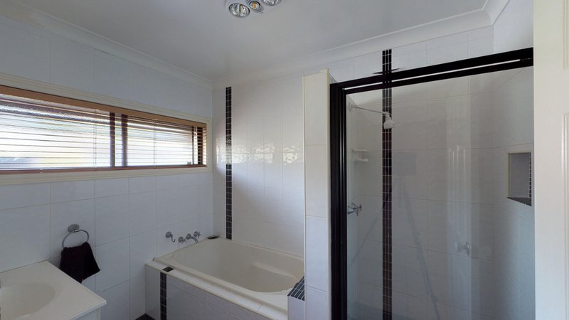 Photo - 8 Banksia Crescent, Dubbo NSW 2830 - Image 12