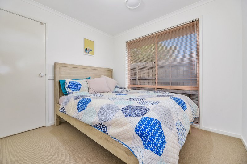 Photo - 8 Barber Court, Berwick VIC 3806 - Image 14