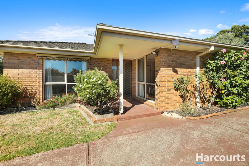 Photo - 8 Barilla Court, Cranbourne VIC 3977 - Image 2