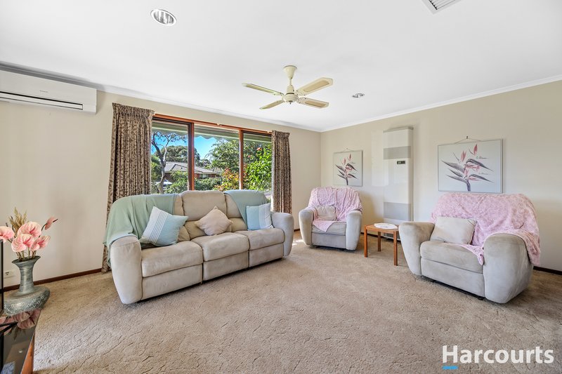 Photo - 8 Barilla Court, Cranbourne VIC 3977 - Image 3