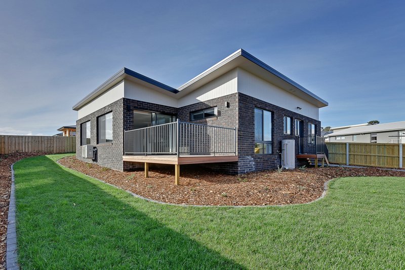 8 Barilla Court, Midway Point TAS 7171