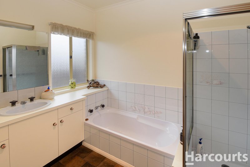 Photo - 8 Barnes Boulevard, Horsham VIC 3400 - Image 14