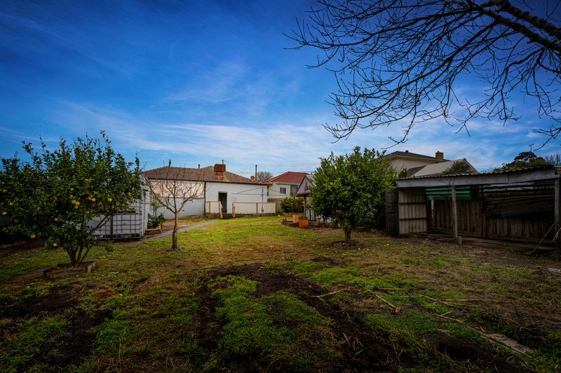 Photo - 8 Barnett Grove, Noble Park VIC 3174 - Image 3