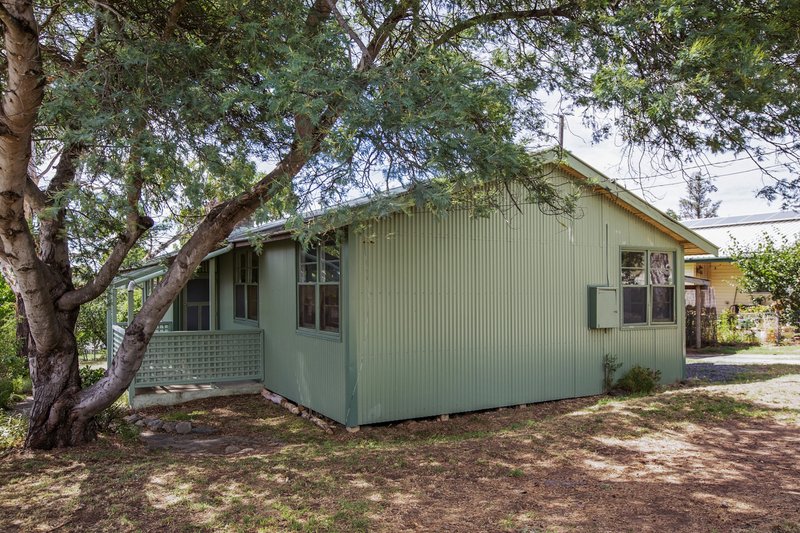 Photo - 8 Baroona Ave , Cooma NSW 2630 - Image 10