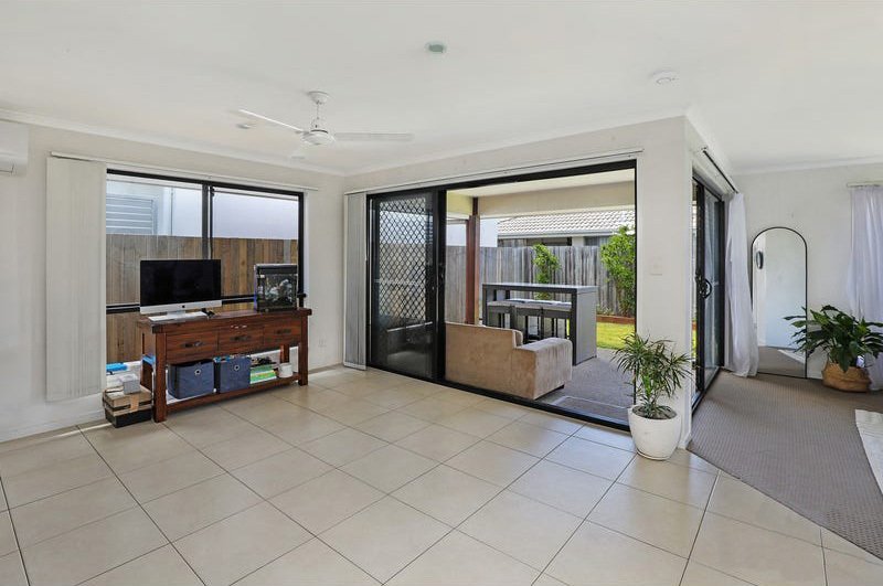 Photo - 8 Barramundi Ct , Mountain Creek QLD 4557 - Image 5