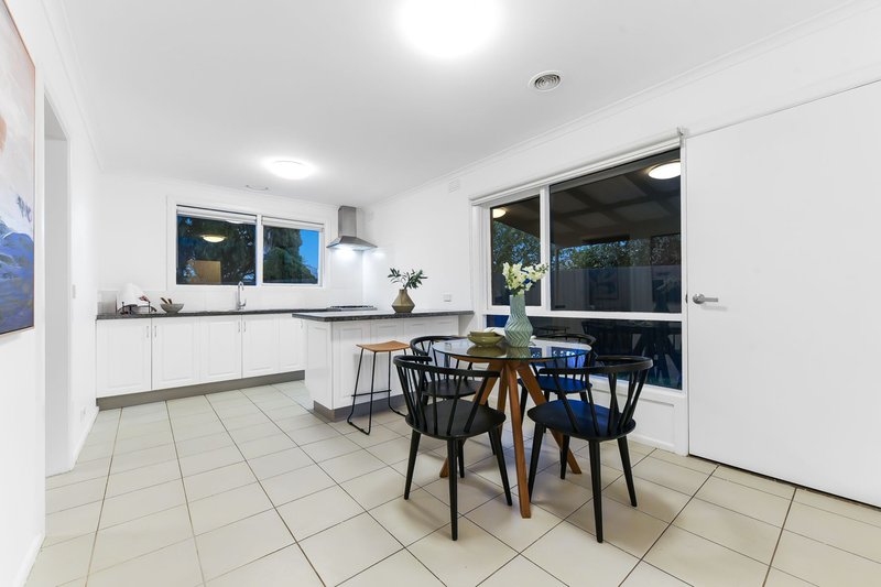 Photo - 8 Barratt Court, Noble Park VIC 3174 - Image 6